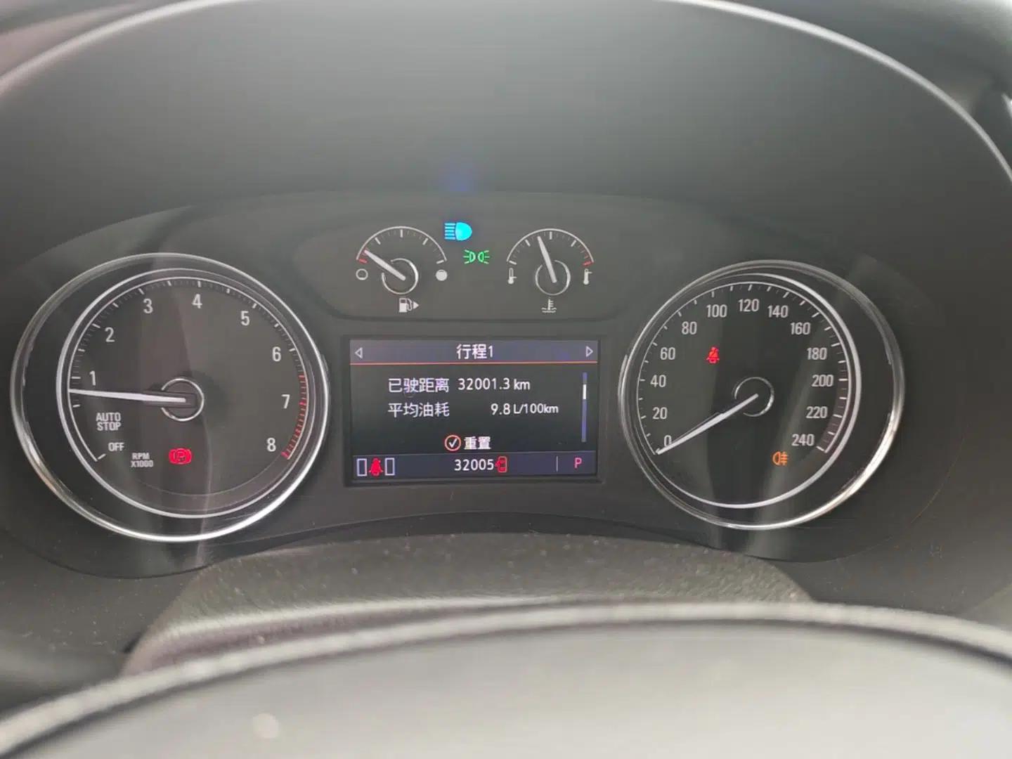 Buick LaCrosse 2021 652T Luxury Model — миниатюра 14