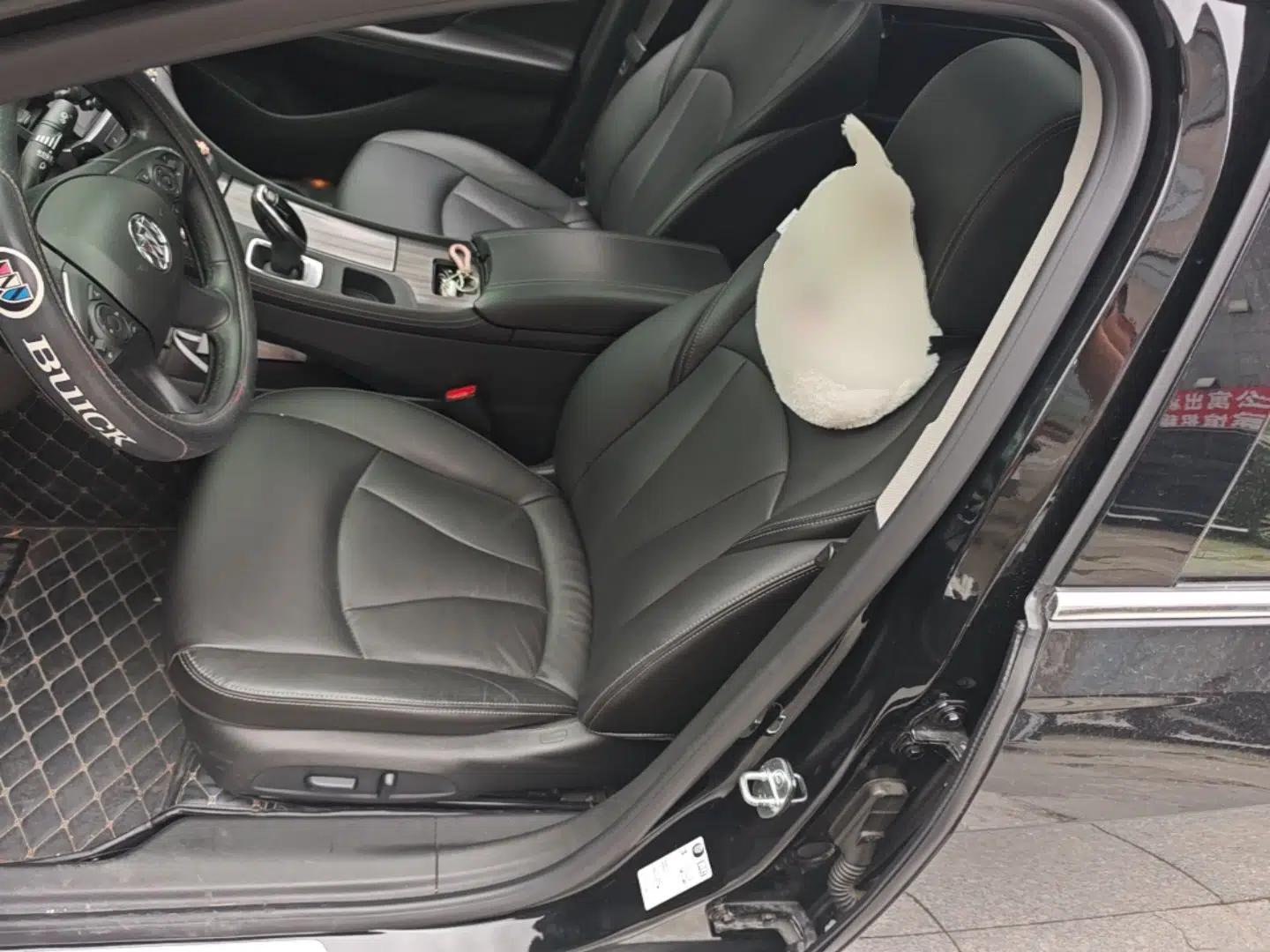 Buick LaCrosse 2021 652T Luxury Model — миниатюра 17