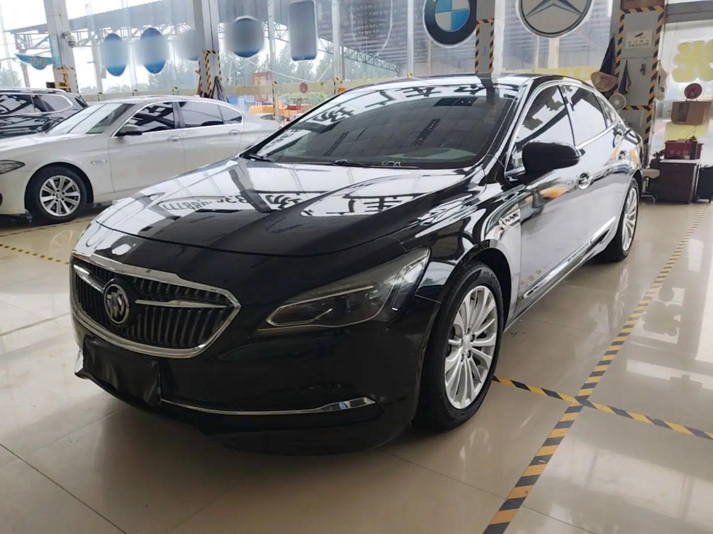 Buick LaCrosse 2018 28T Elite Edition — миниатюра 1