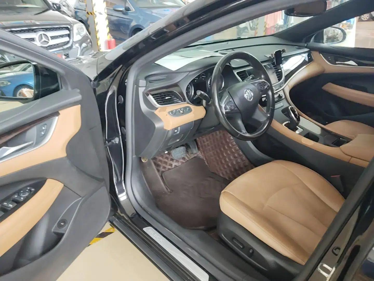 Buick LaCrosse 2018 28T Elite Edition — миниатюра 23