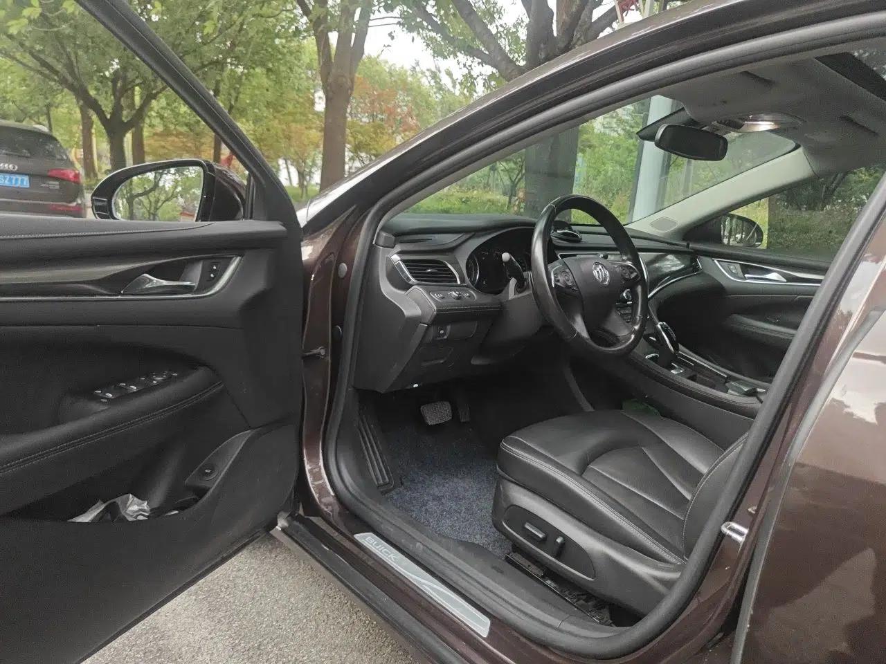 Buick LaCrosse 2018 20T Elite Edition — миниатюра 16