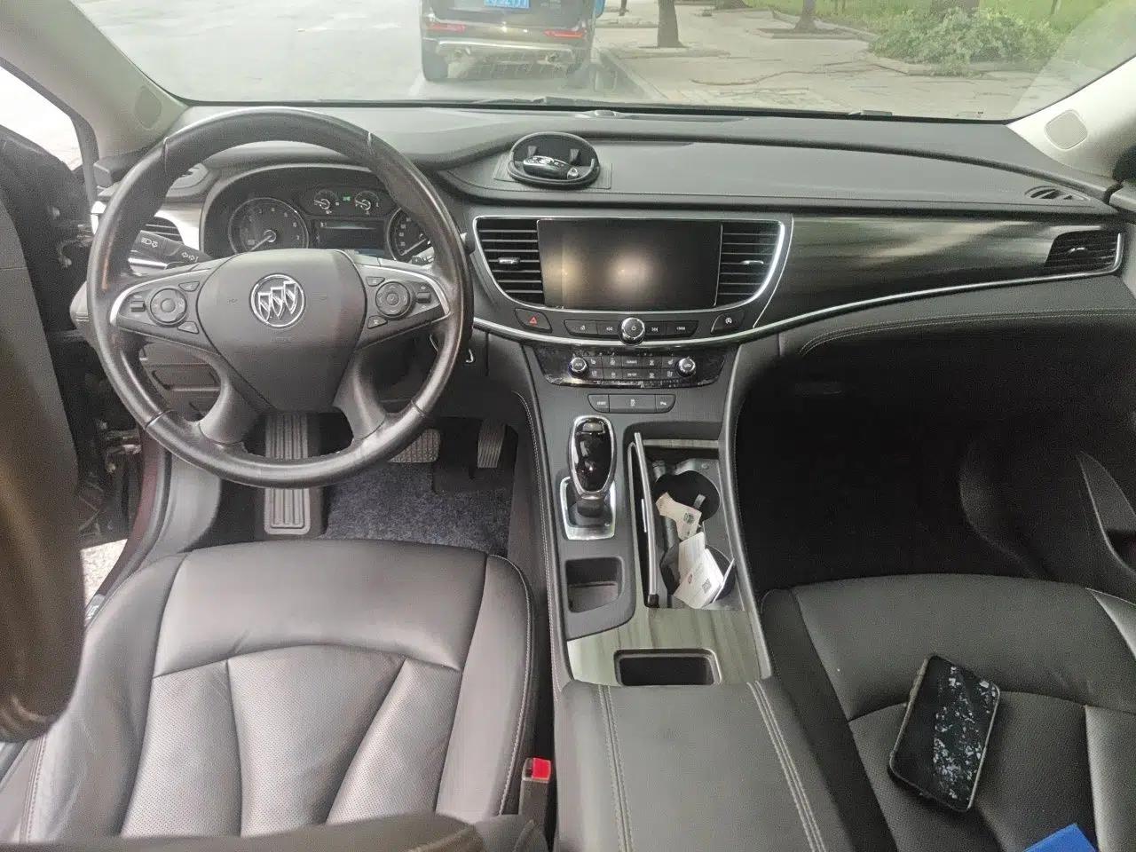 Buick LaCrosse 2018 20T Elite Edition — миниатюра 9