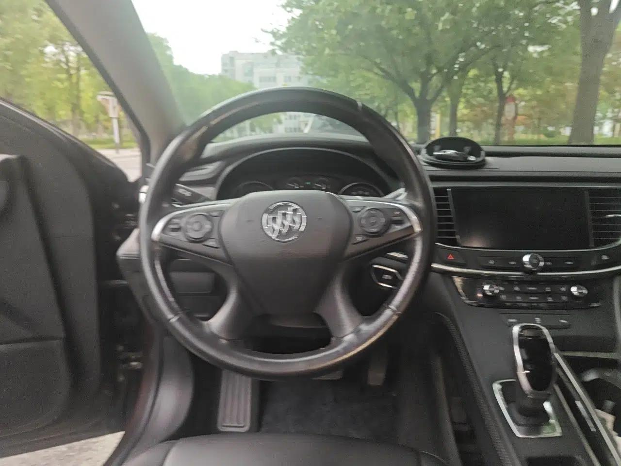 Buick LaCrosse 2018 20T Elite Edition — миниатюра 10