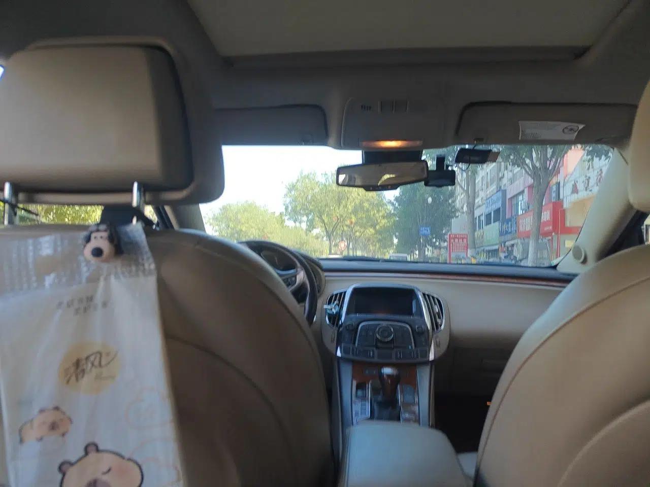Buick LaCrosse 2012 2.4L SIDI Haoya Edition — миниатюра 18