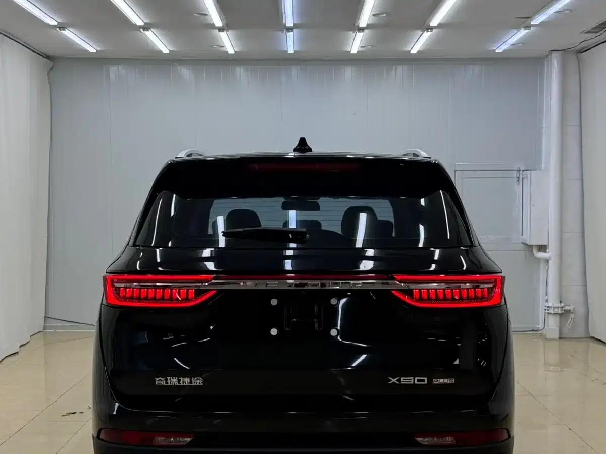 Jetour X90 PLUS 2023 1.5T Manual Transmission 5-Seater — миниатюра 5
