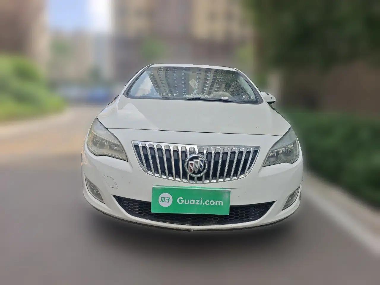 Buick GT 2014 XT 1.6L Automatic Fashion Edition — миниатюра 2
