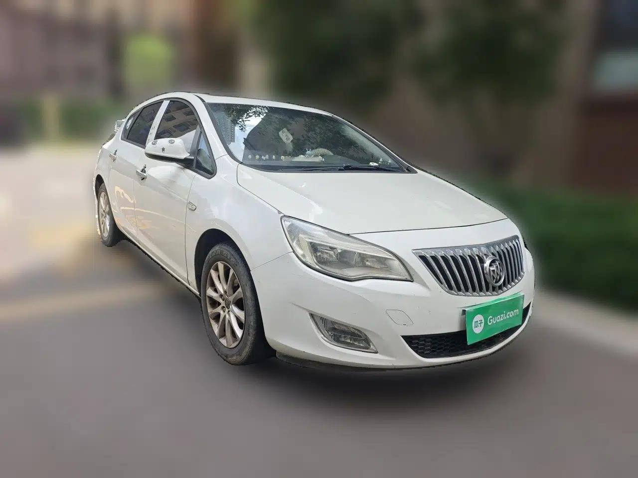 Buick GT 2014 XT 1.6L Automatic Fashion Edition — миниатюра 3