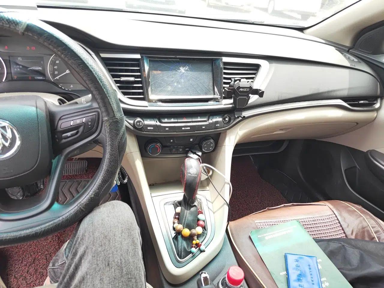 Buick GT 2015 15N Automatic Elite Version — миниатюра 13