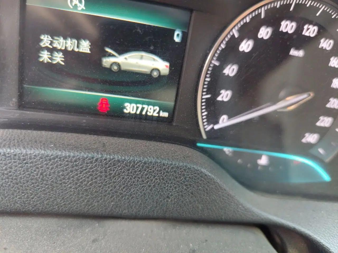 Buick GT 2016 15N Manual Elite Edition — миниатюра 12