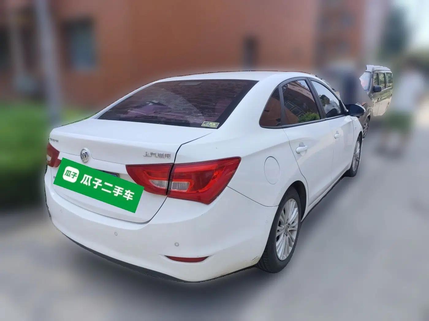 Buick GT 2016 15N Manual Elite Edition — миниатюра 6