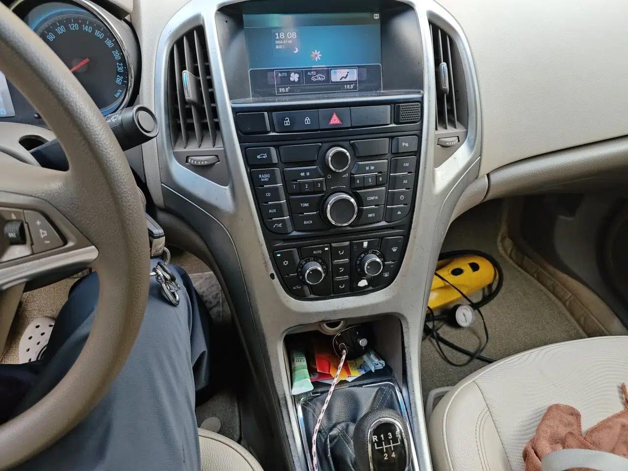 Buick GT 2013 GT 1.6L Manual Entry-Level Model — миниатюра 13