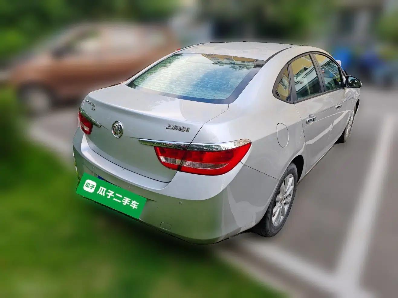 Buick GT 2013 GT 1.6L Manual Entry-Level Model — миниатюра 6