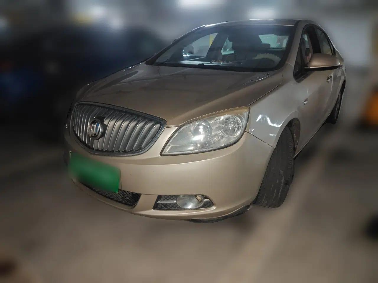 Buick GT 2010 GT 1.8L Automatic Luxury Edition — миниатюра 1