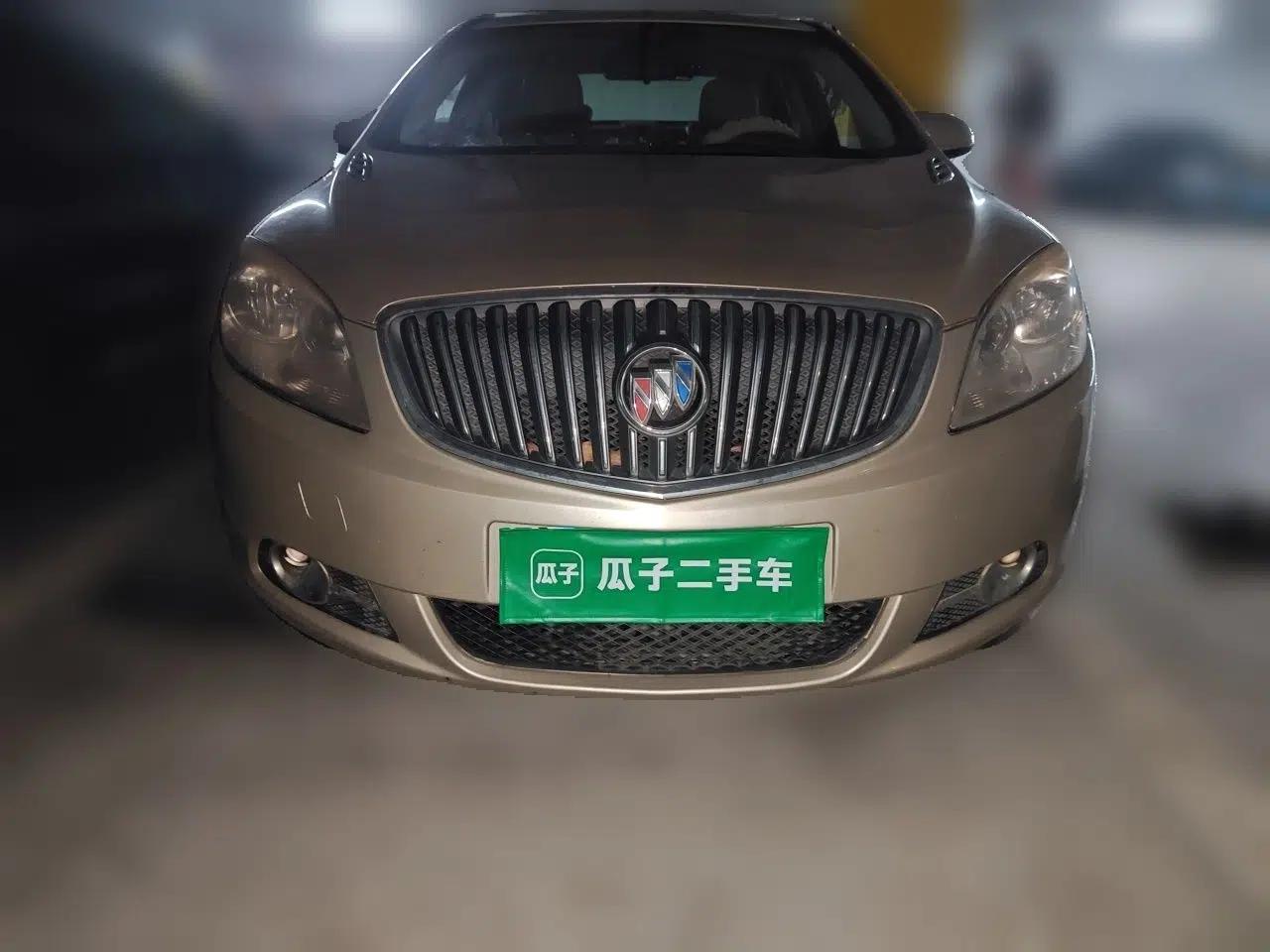 Buick GT 2010 GT 1.8L Automatic Luxury Edition — миниатюра 2