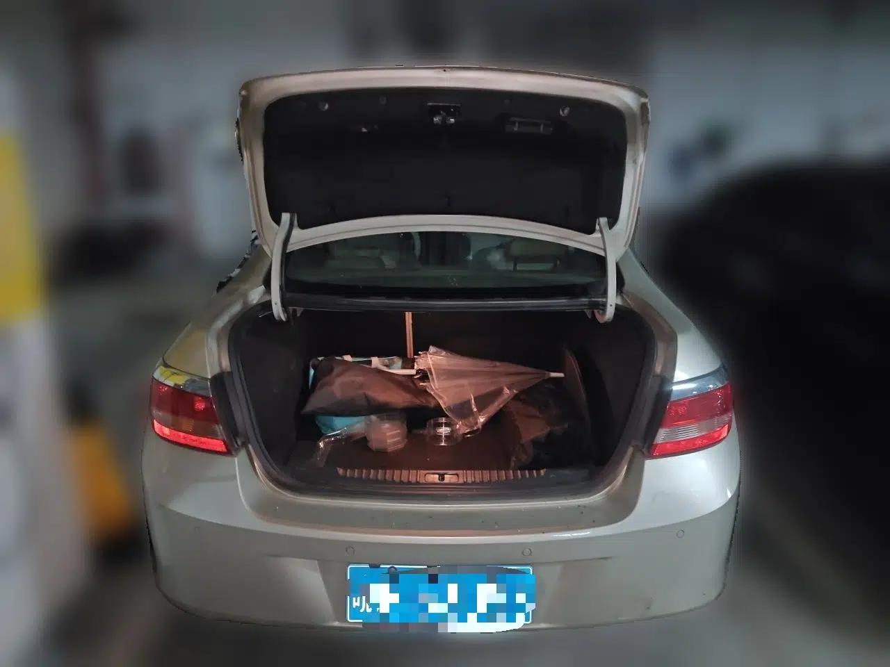 Buick GT 2010 GT 1.8L Automatic Luxury Edition — миниатюра 19