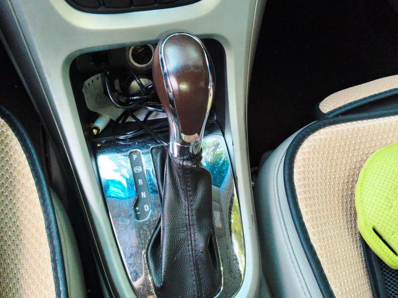 Buick GT 2012 XT 1.6L Automatic Fashion Edition — миниатюра 14