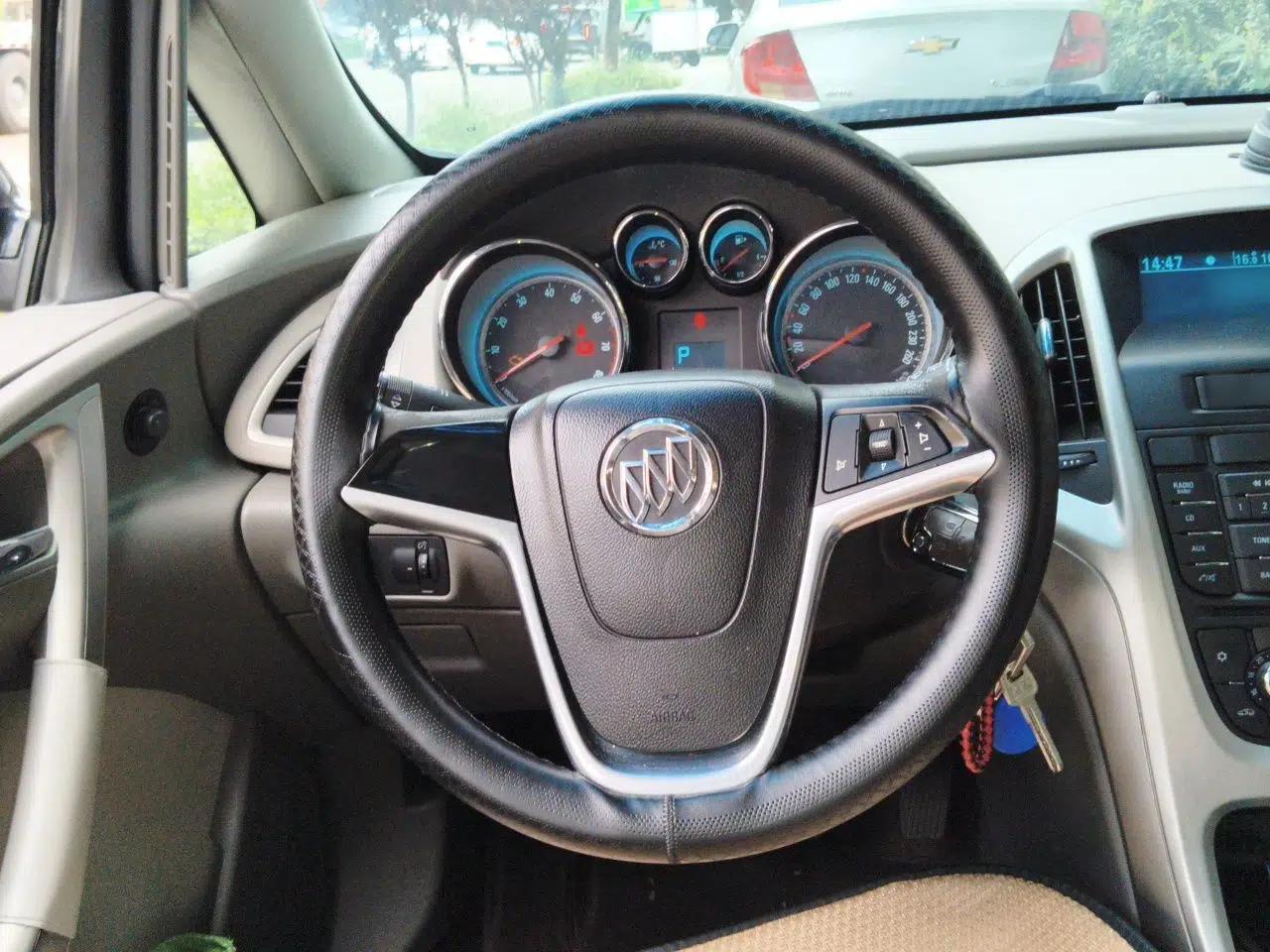 Buick GT 2012 XT 1.6L Automatic Fashion Edition — миниатюра 10