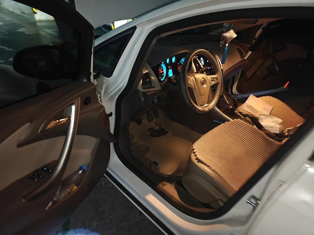 Buick GT 2013 GT 1.6L Manual Entry-Level Model — миниатюра 16