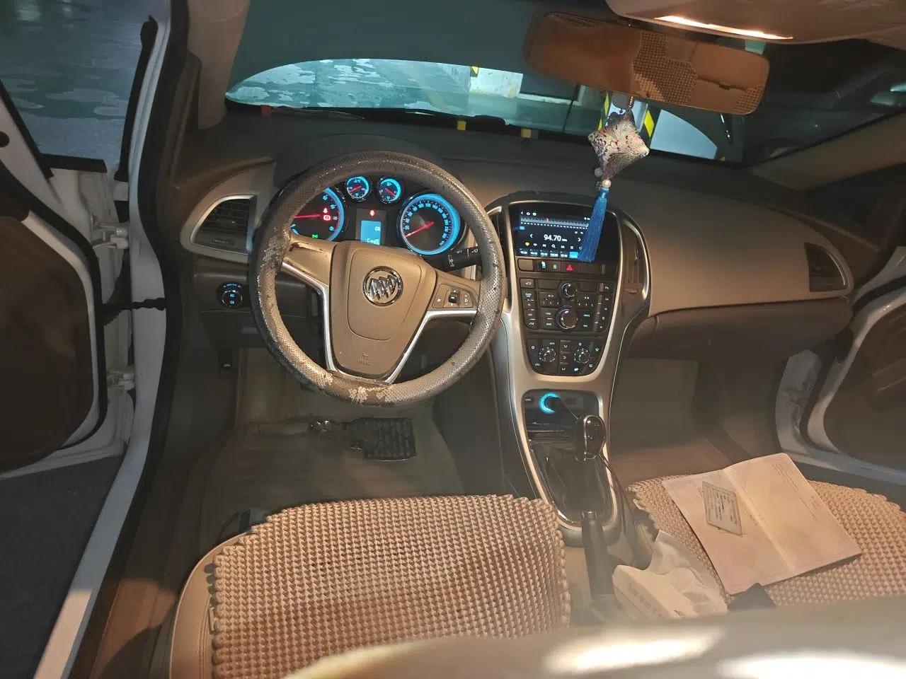 Buick GT 2013 GT 1.6L Manual Entry-Level Model — миниатюра 10