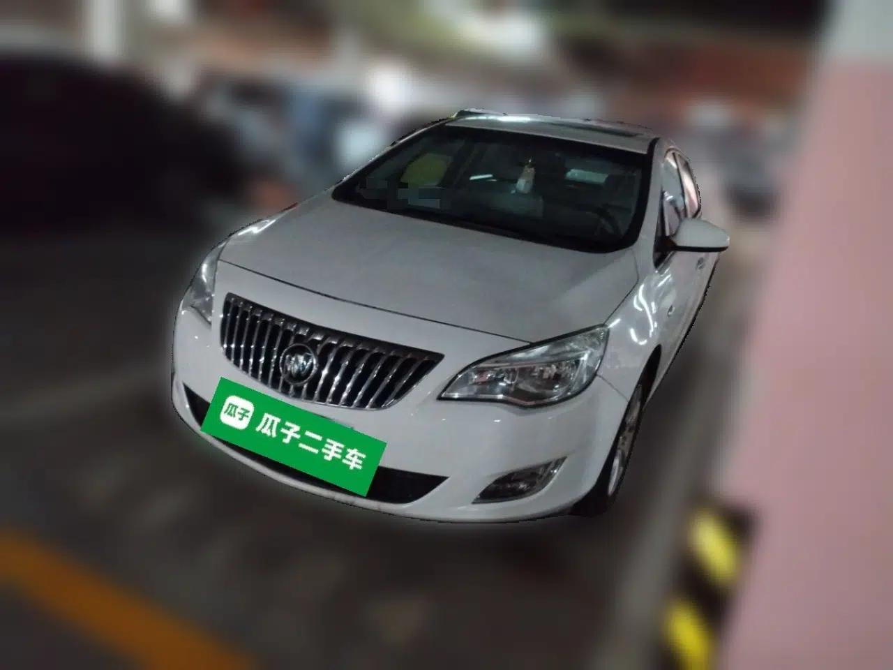 Buick GT 2012 XT 1.6L Automatic Fashion Edition — миниатюра 1