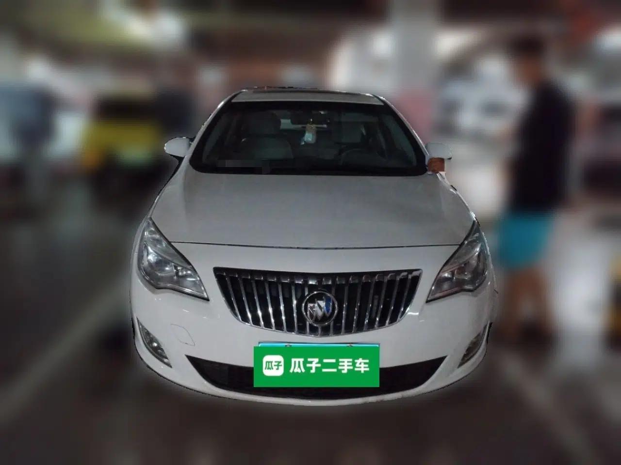 Buick GT 2012 XT 1.6L Automatic Fashion Edition — миниатюра 2