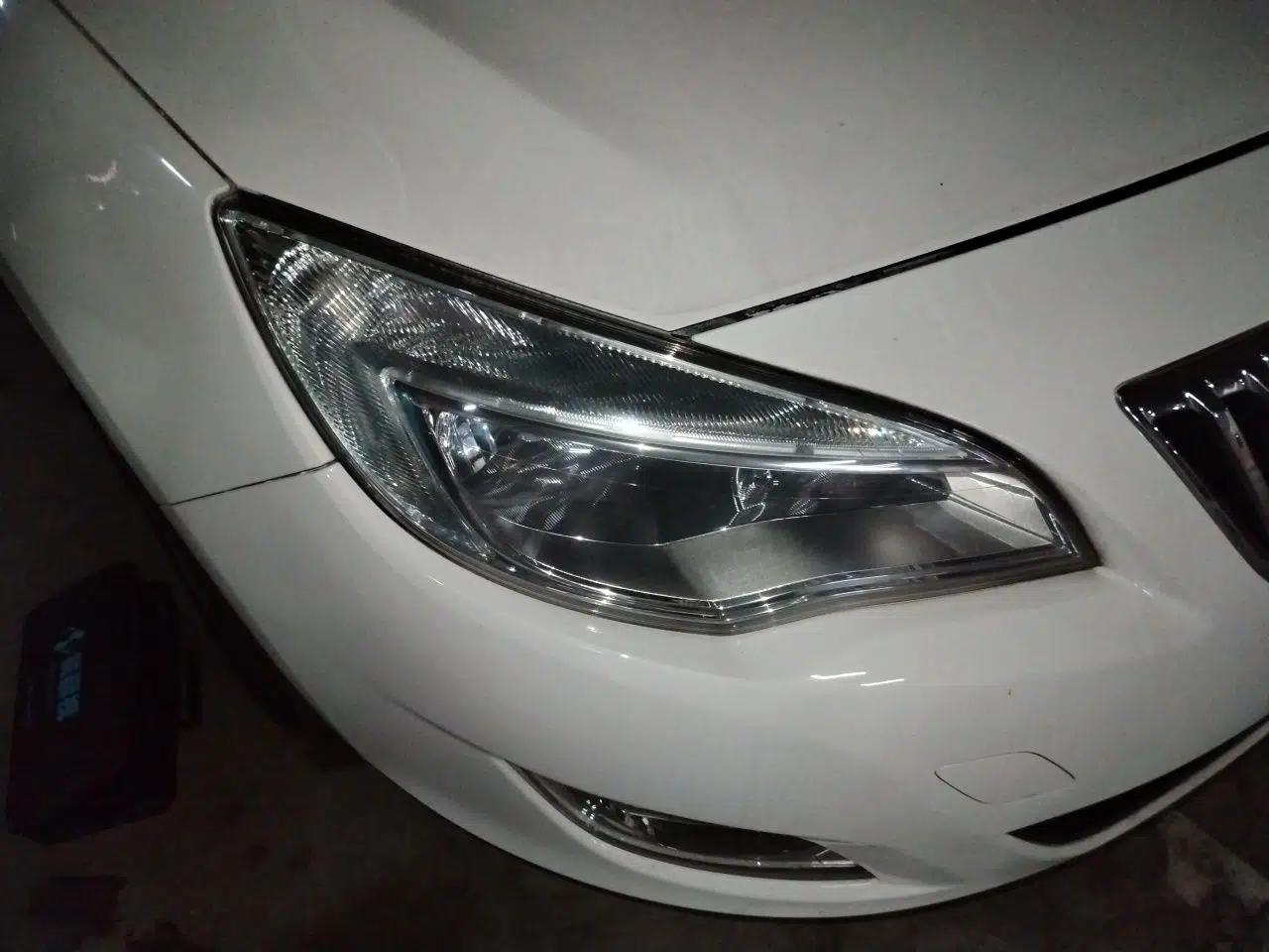 Buick GT 2012 XT 1.6L Automatic Fashion Edition — миниатюра 7