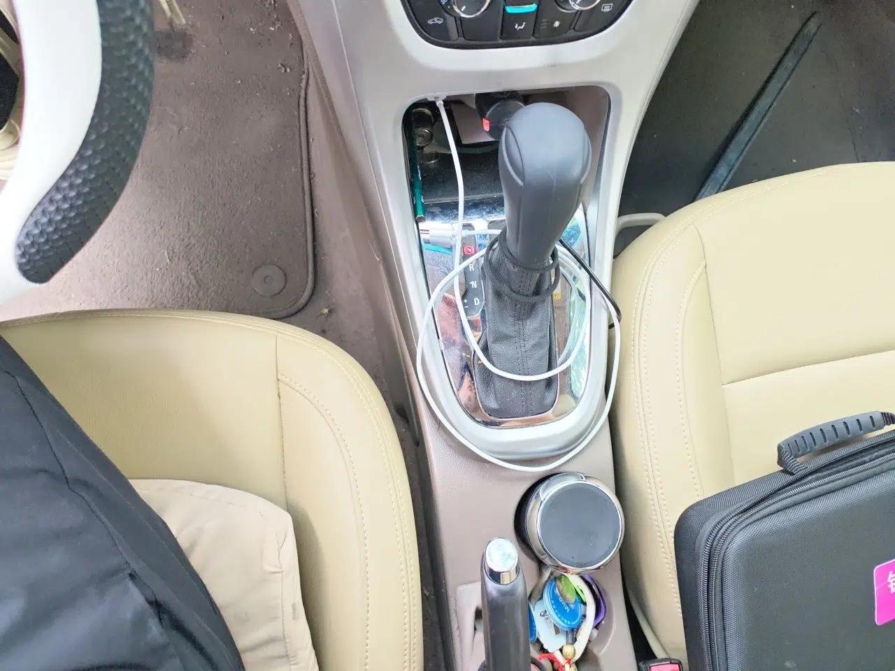 Buick GT 2013 GT 1.6L Automatic Fashion Edition — миниатюра 14