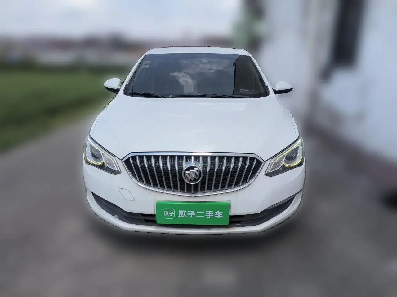 Buick GT 2015 15N Automatic Entry-Level Trim — миниатюра 2
