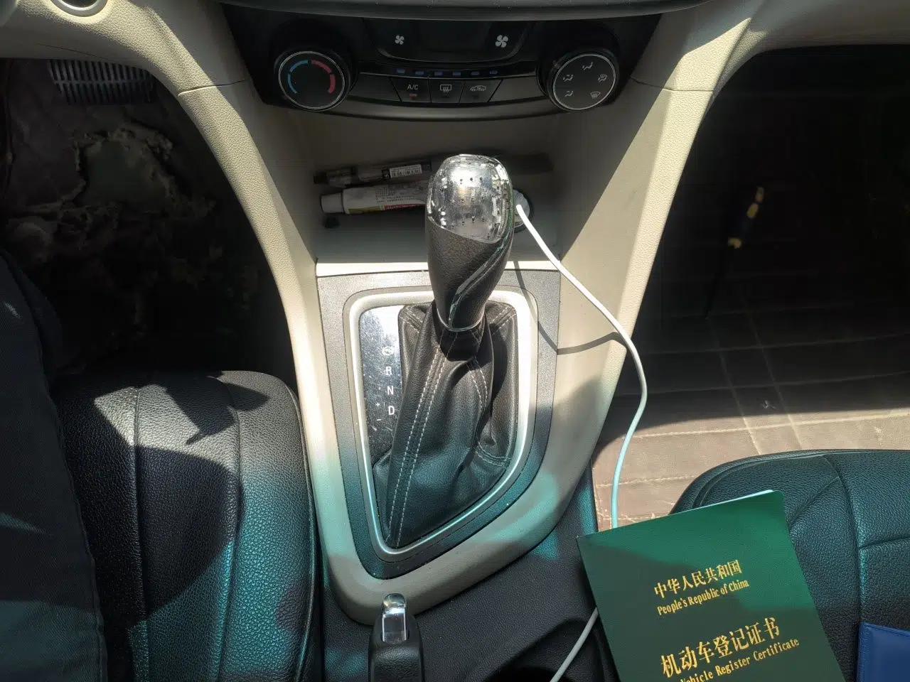 Buick GT 2015 15N Automatic Entry-Level Trim — миниатюра 11