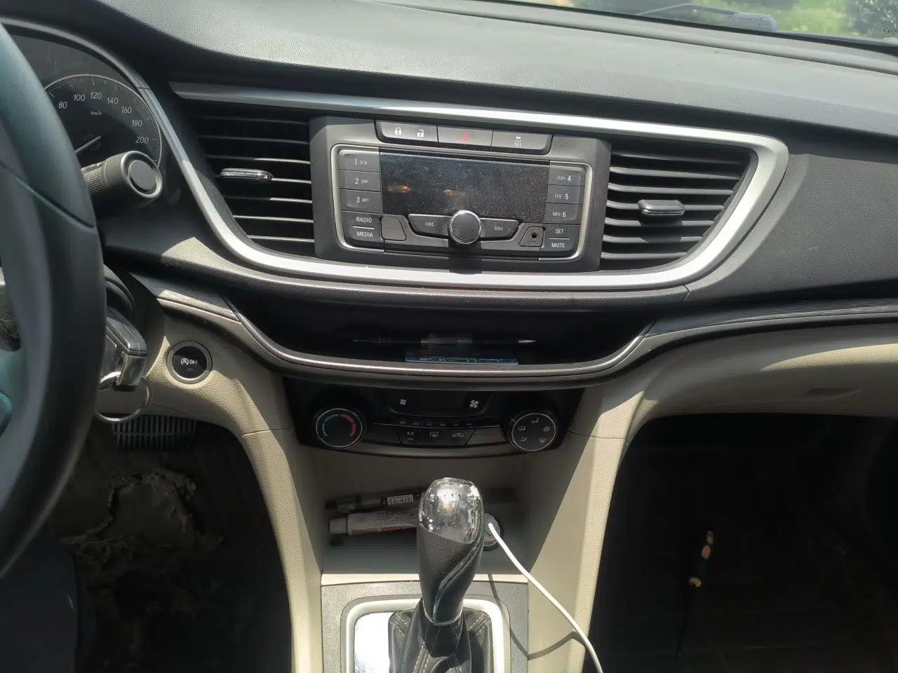 Buick GT 2015 15N Automatic Entry-Level Trim — миниатюра 10
