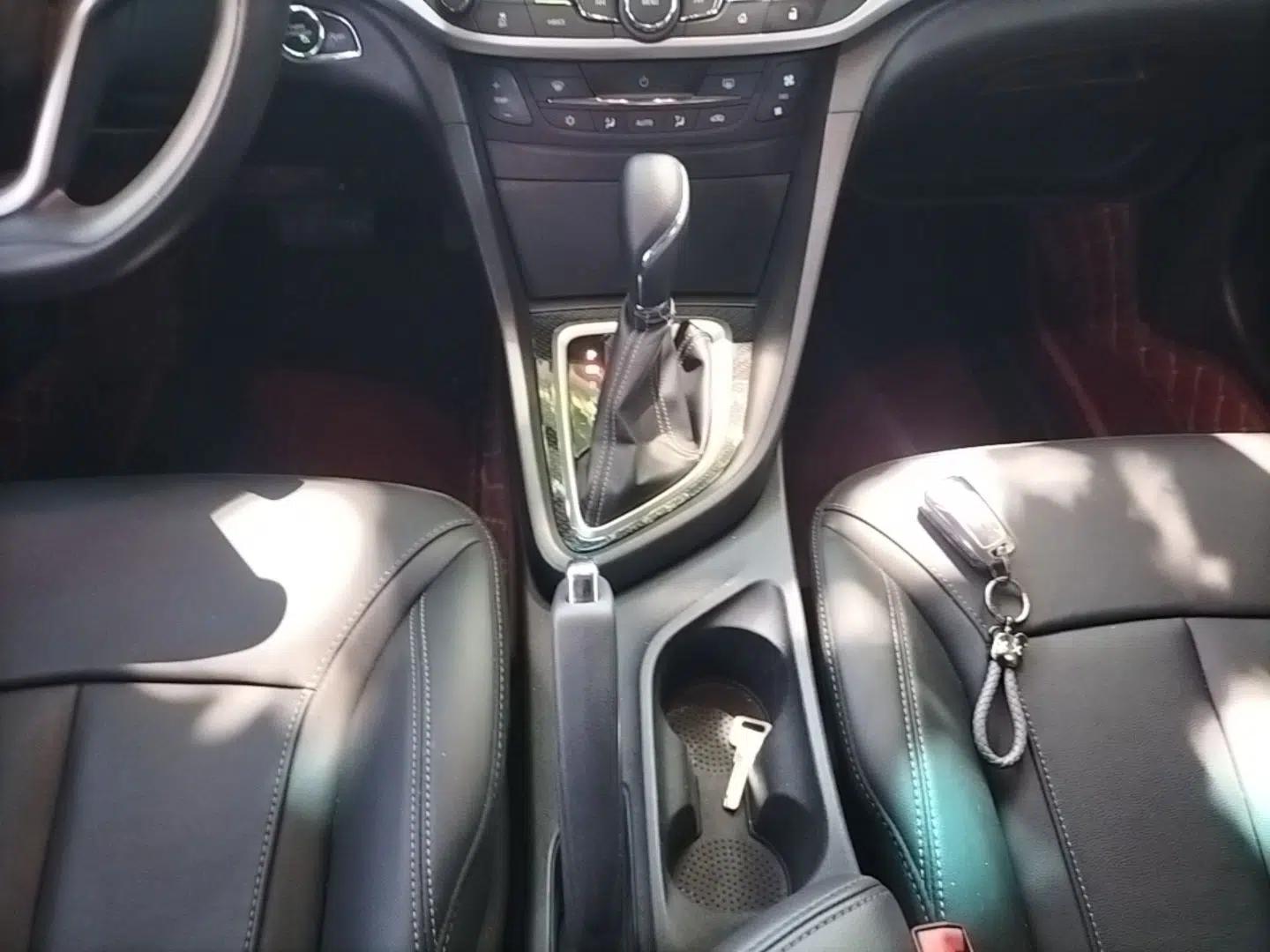 Buick GT 2016 15N Automatic Luxury Edition — миниатюра 16
