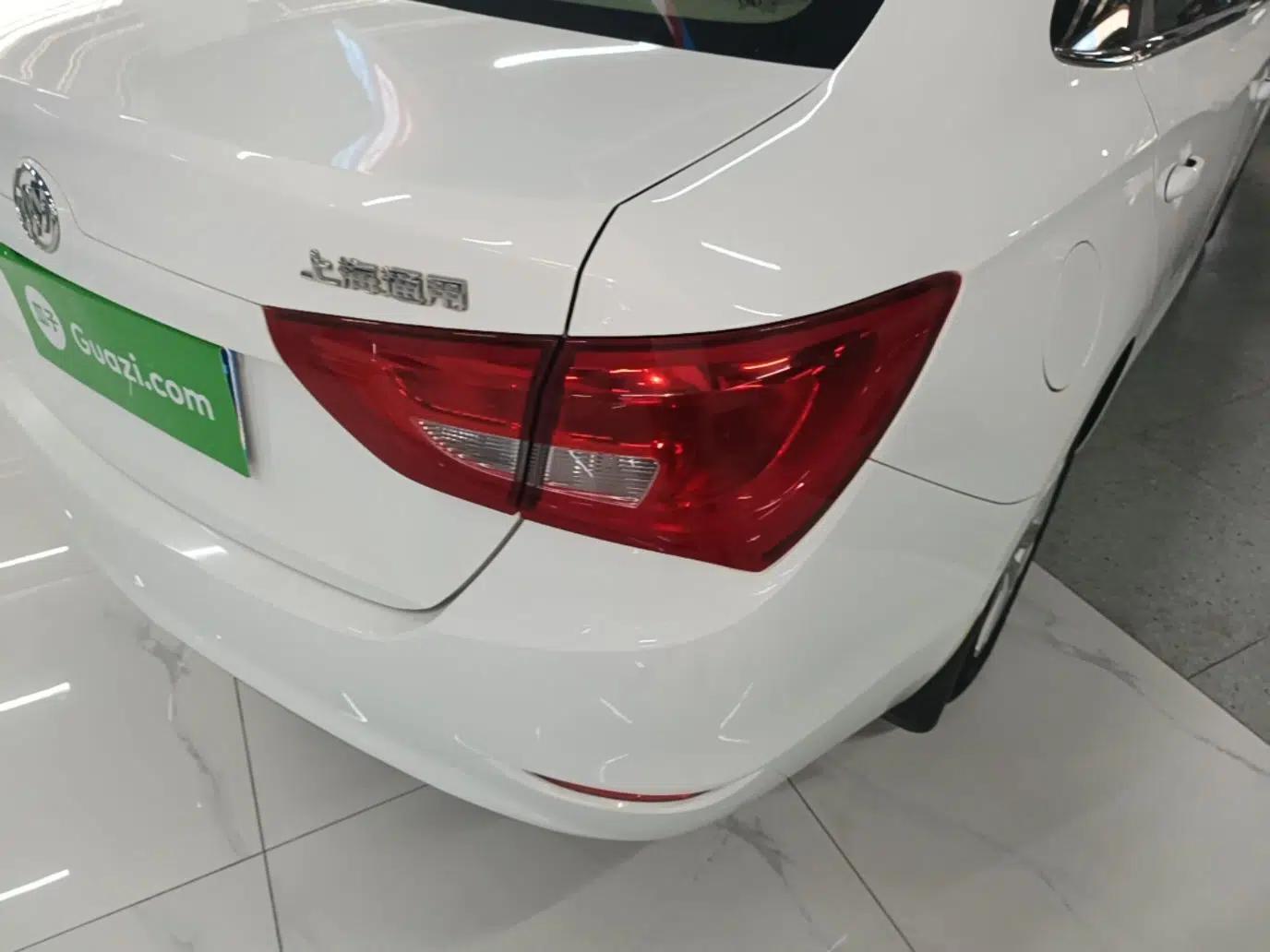Buick GT 2015 15N Manual Entry-Level Trim — миниатюра 9