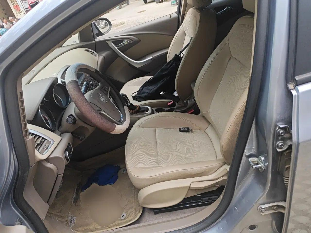Buick GT 2012 GT 1.6L Automatic Fashion Edition — миниатюра 15