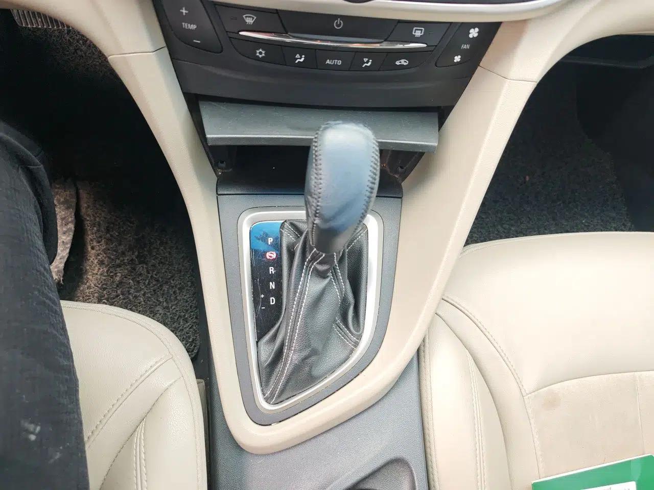 Buick GT 2015 15N Automatic Deluxe Edition — миниатюра 14