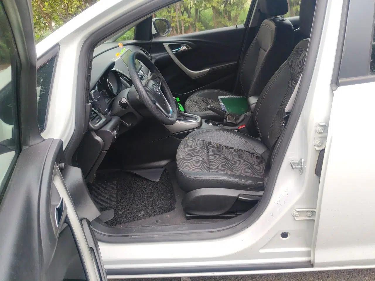 Buick GT 2014 XT 1.6L Automatic Fashion Edition — миниатюра 15