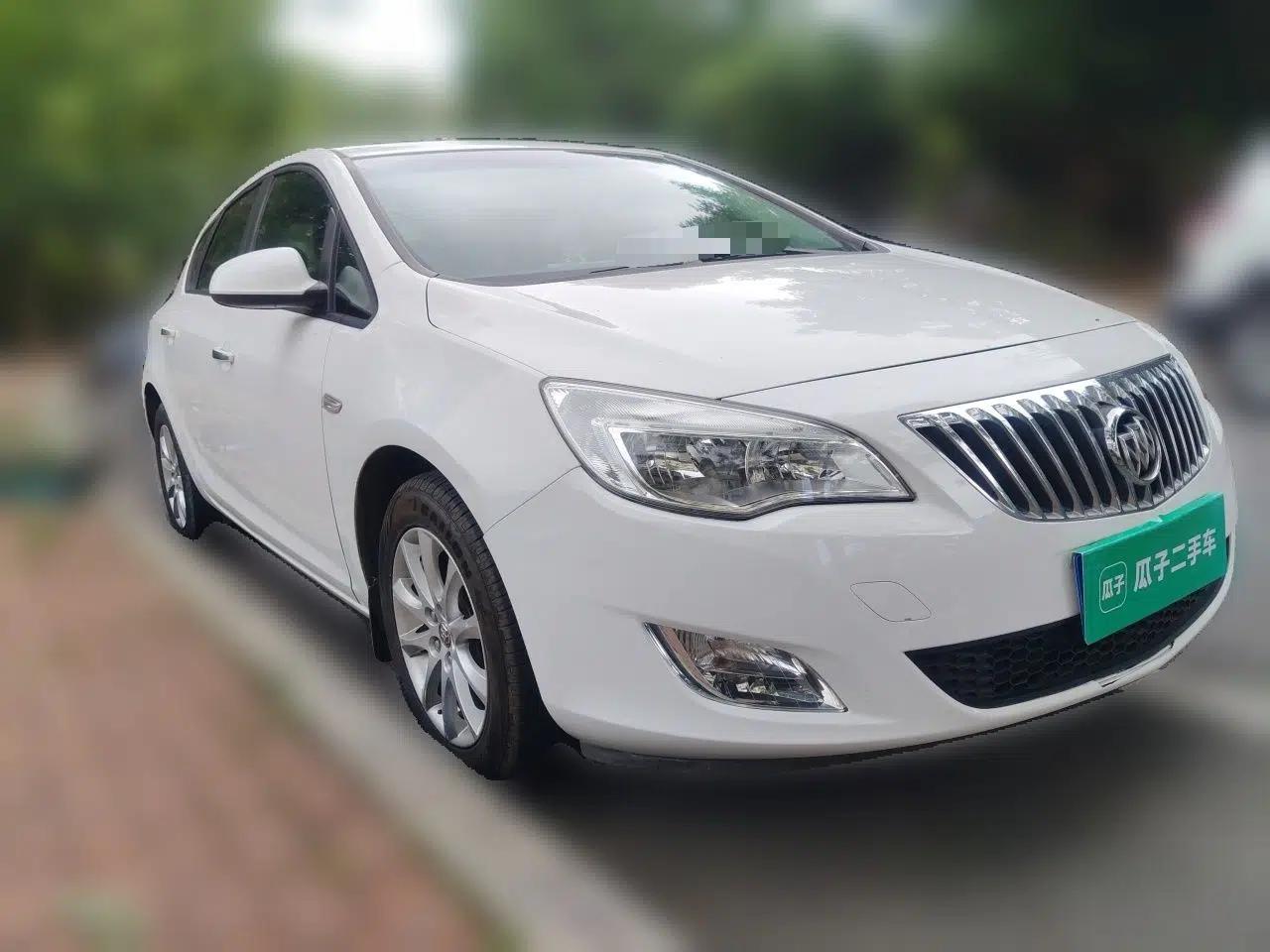 Buick GT 2014 XT 1.6L Automatic Fashion Edition — миниатюра 3