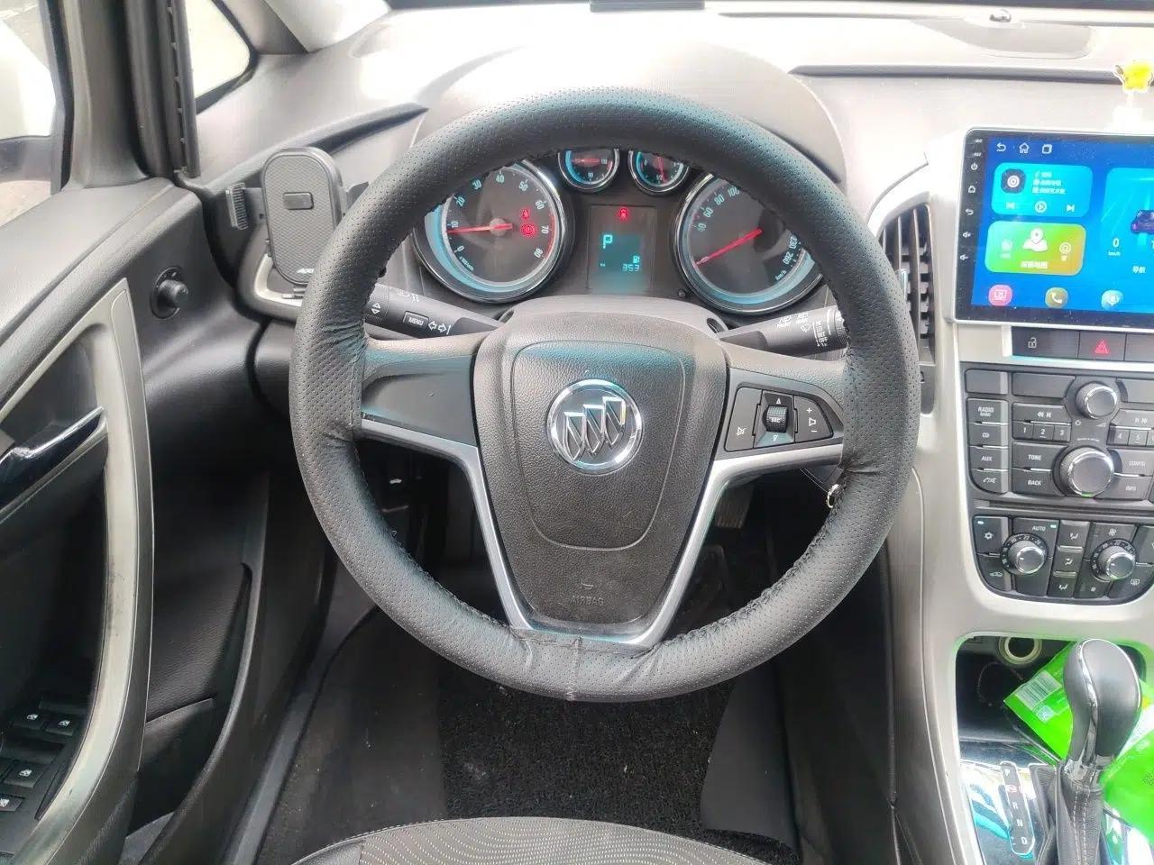 Buick GT 2014 XT 1.6L Automatic Fashion Edition — миниатюра 10