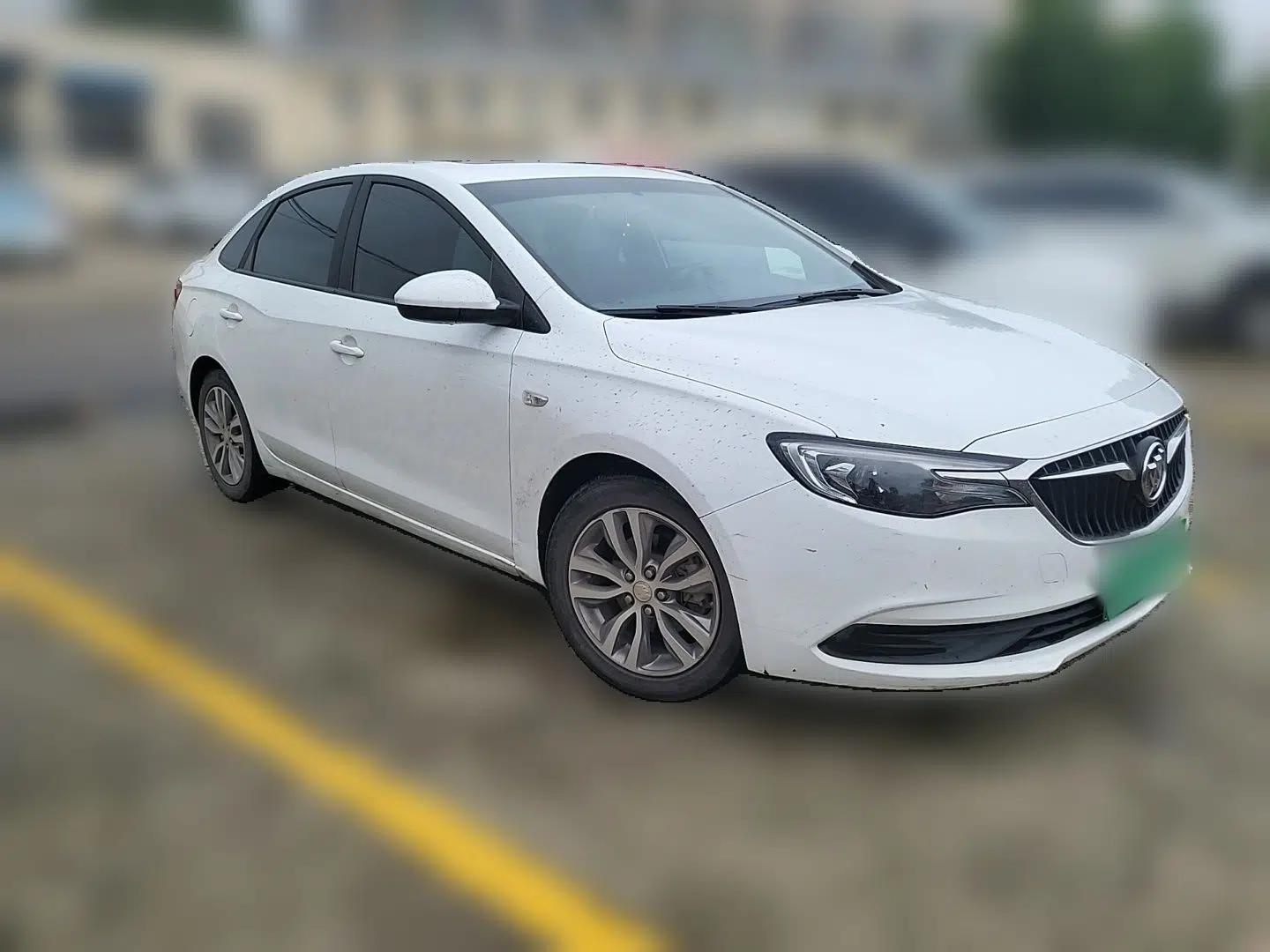 Buick GT 2021 1.3T Automatic Mild Hybrid Elite Version — миниатюра 3