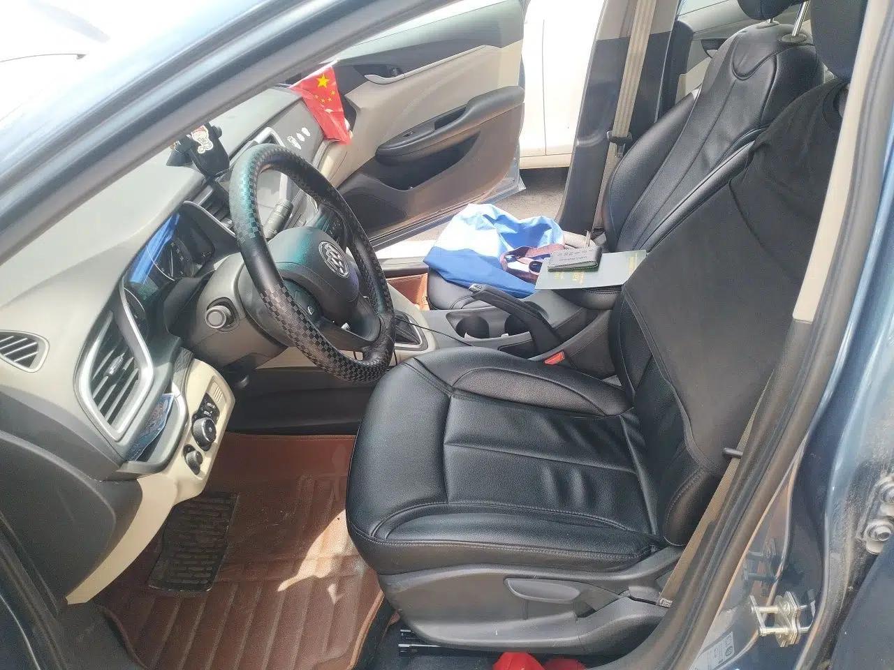 Buick GT 2015 15N Automatic Entry-Level Trim — миниатюра 15