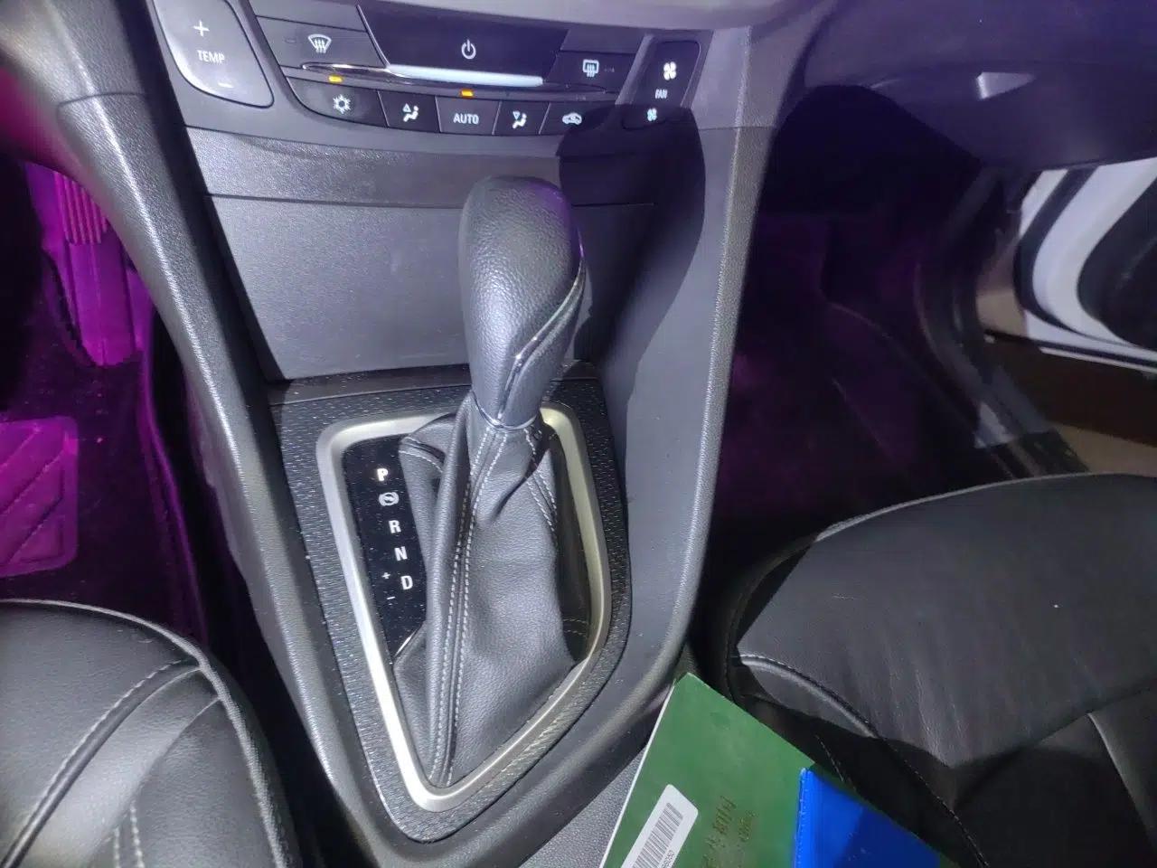 Buick GT 2019 18T Automatic Connected Elite Model China VI Standard — миниатюра 11