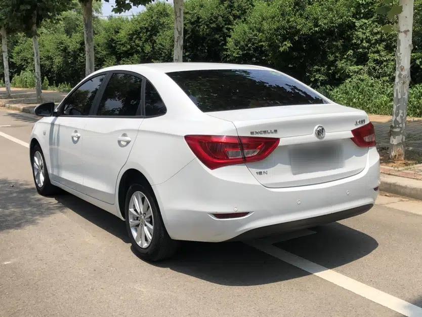 Buick GT 2017 15N Automatic Entry-Level Trim — миниатюра 5