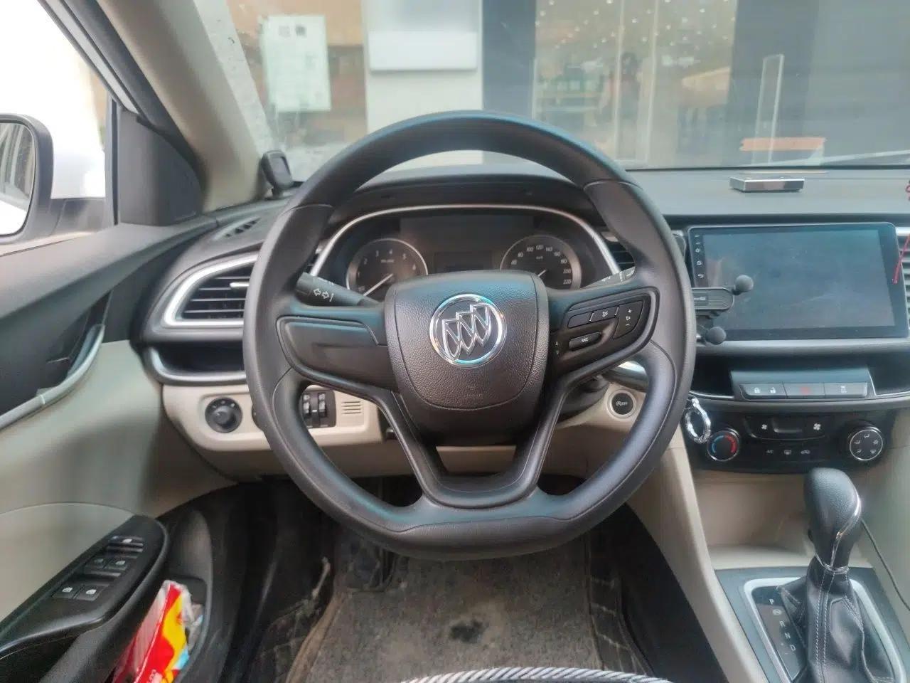 Buick GT 2017 15N Automatic Entry-Level Trim — миниатюра 7