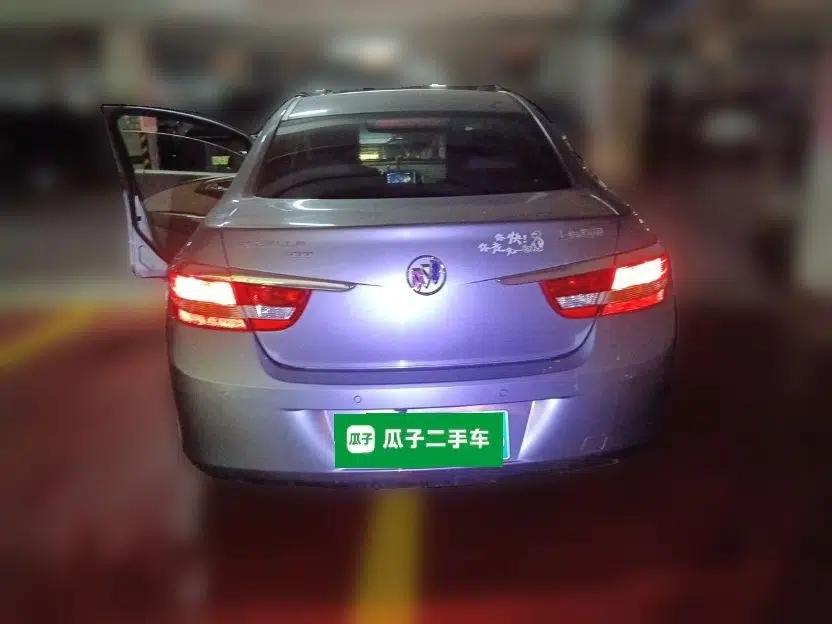 Buick GT 2012 GT 1.6L Automatic Comfort Edition — миниатюра 5