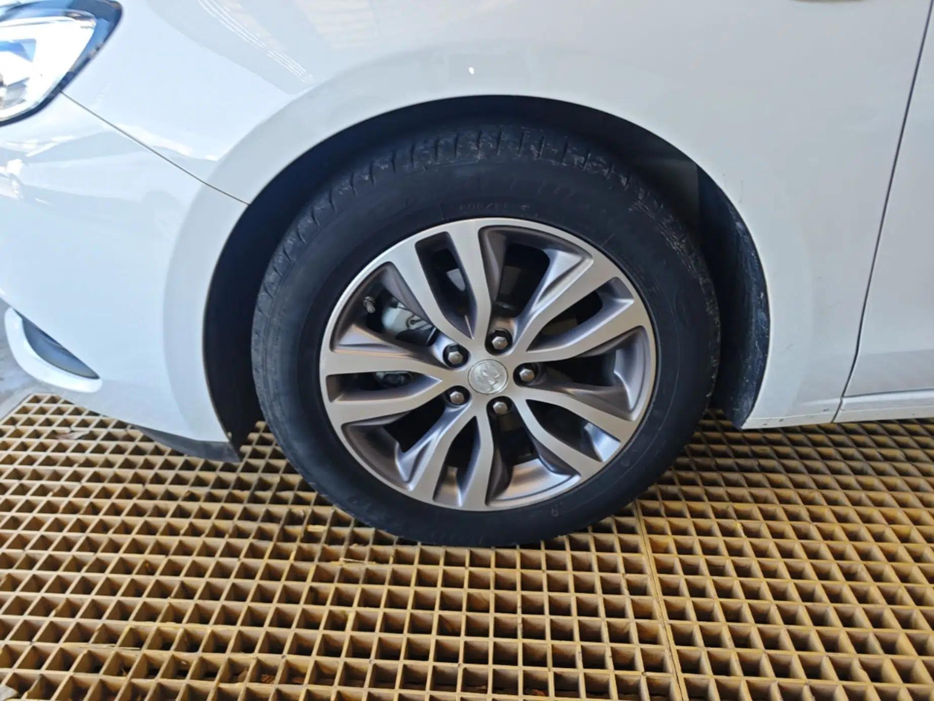 Buick GT 2019 18T Automatic Connected Elite Model China VI Standard — миниатюра 10