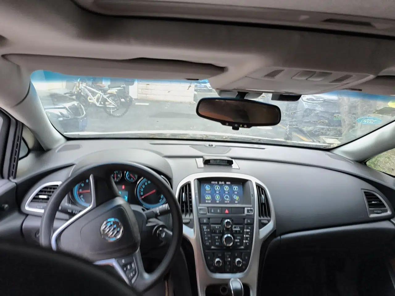 Buick GT 2014 XT 1.6T Automatic New Sharp Sport Edition — миниатюра 9