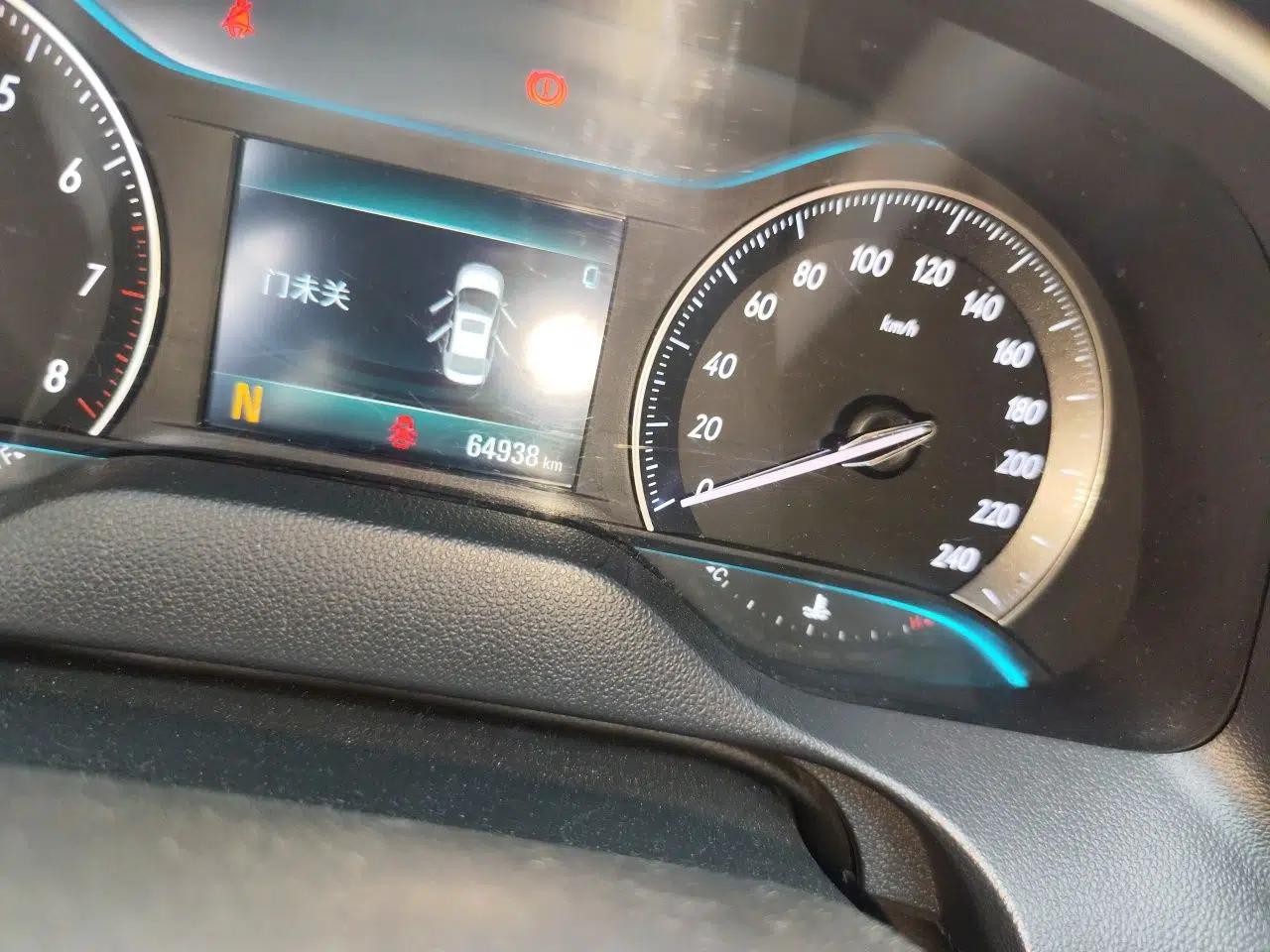 Buick GT 2018 18T Automatic Elite Model — миниатюра 12