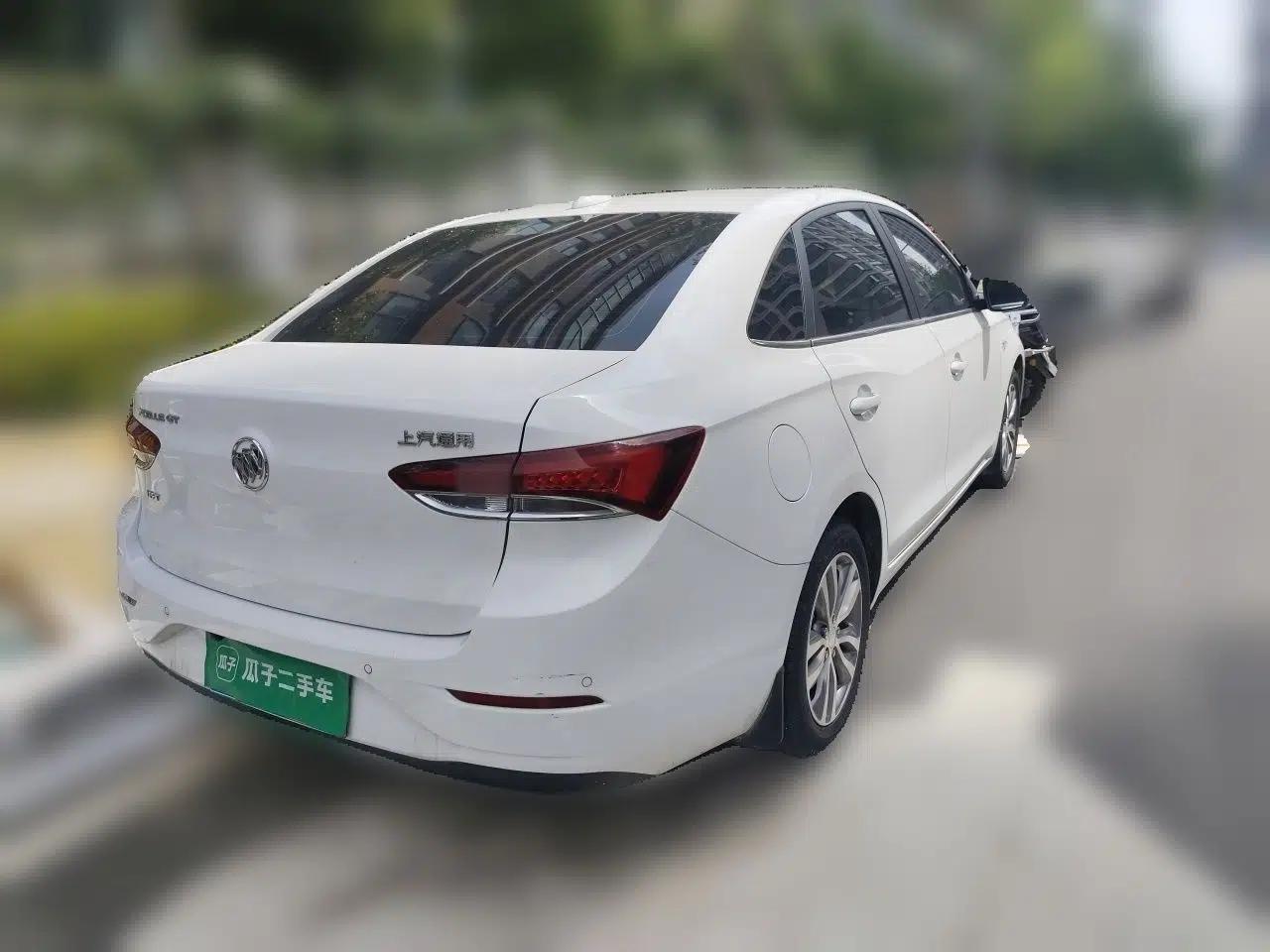Buick GT 2018 18T Automatic Elite Model — миниатюра 6