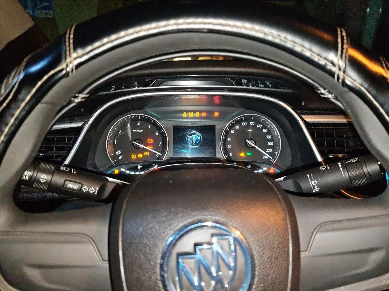 Buick GT 2021 Exemplar 1.5L Automatic Entry-Level Trim — миниатюра 11
