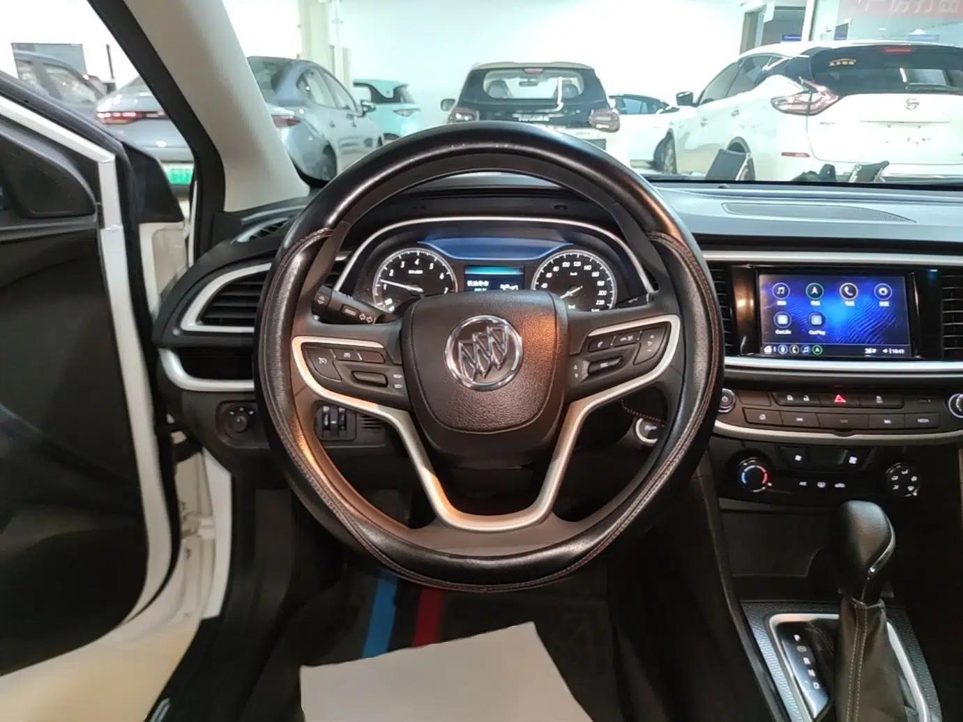 Buick GT 2021 Revised Version 1.3T Automatic Mild Hybrid Elite Edition — миниатюра 13