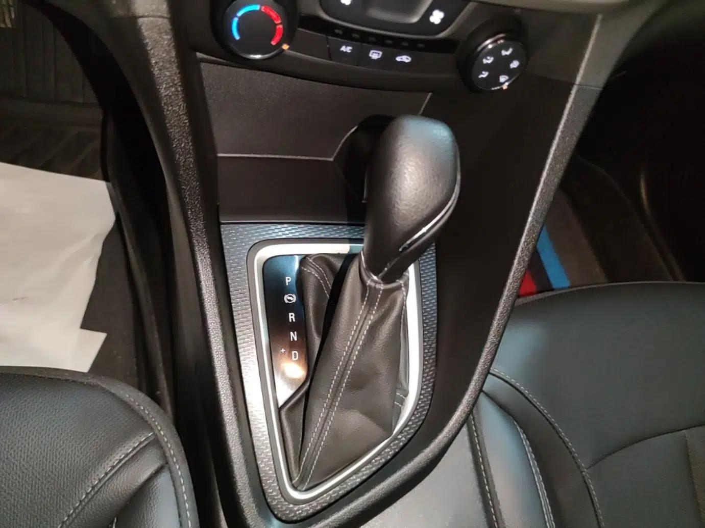 Buick GT 2021 Revised Version 1.3T Automatic Mild Hybrid Elite Edition — миниатюра 16